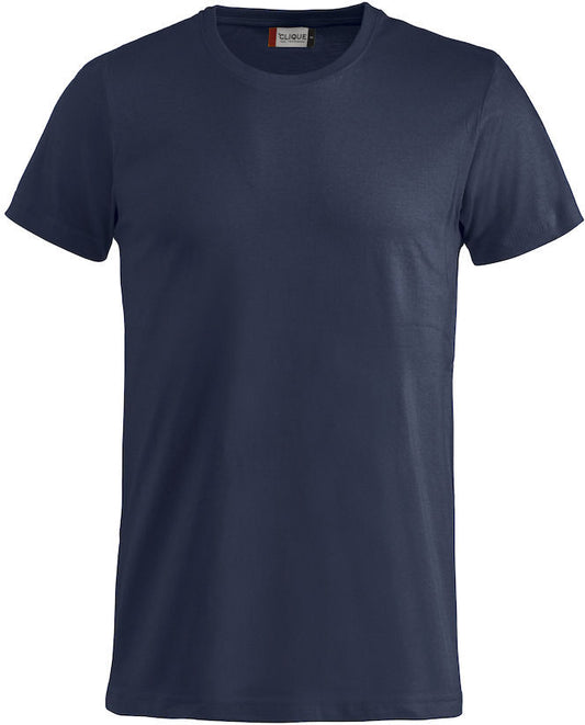 En mørk-marine t-skjorte