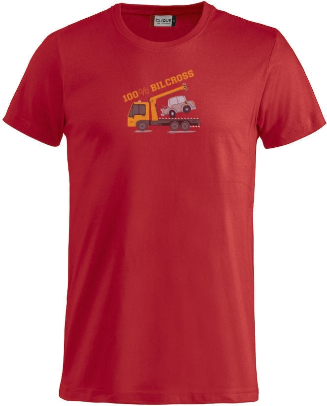 En blå t-skjorte med bilde av en redningsbil trykket på fremsiden