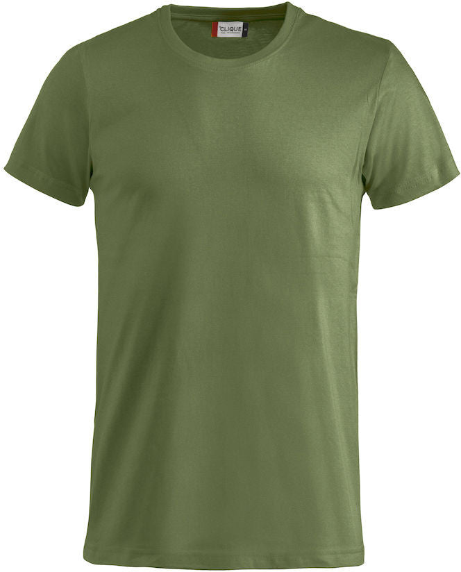 En millitærgrønn t-skjorte